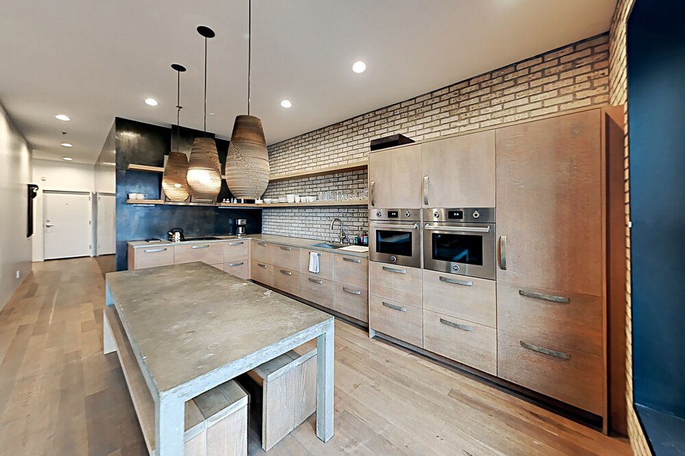 Skylight Condo with City & Mountain Views, Luxury Interior & Walkable Locale