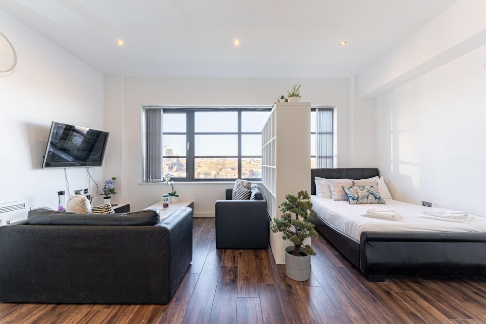 Lavish Loft Conversion - Amazing Location