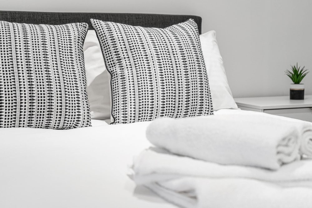 Seven Living Residences Solihull - Modern Studios Close to NEC and BHX