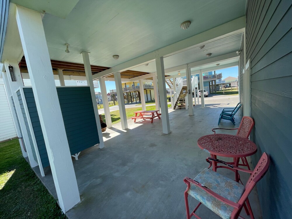 Rockin' Redfish relaxing family beach house, fisherman's paradise.