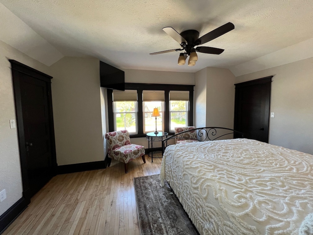 Close to Pictured Rocks National Lakeshore Munising Vrbo