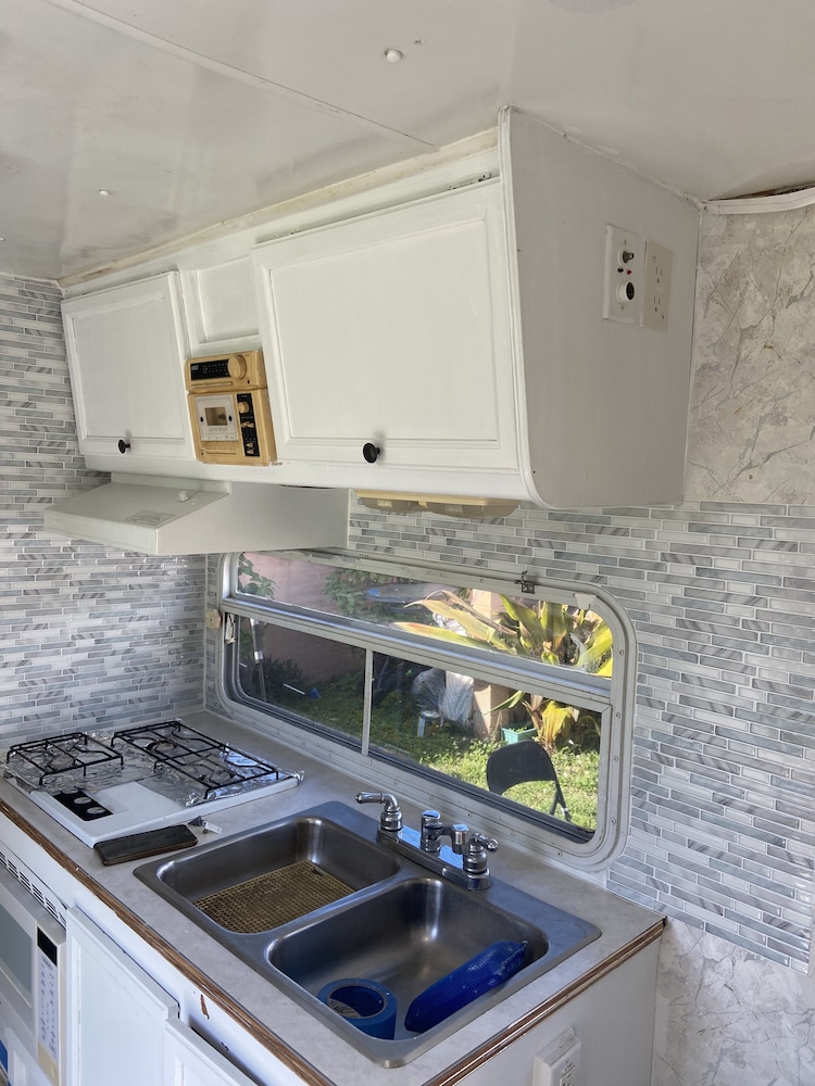 Cozy Rv full renovated In private park