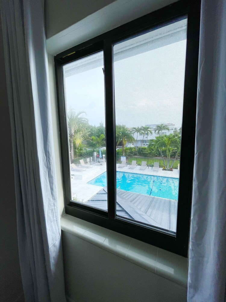 Cute Studio in a Beautiful Resort Steps from the Beach