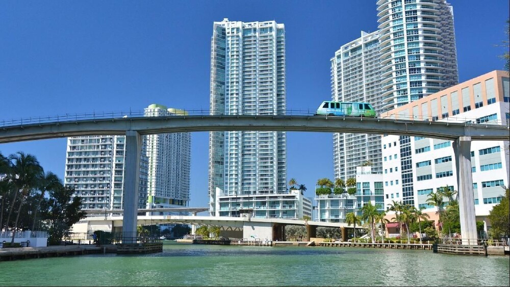 Cruise Vacation! Free Airport Shuttle, On-Site Dining, Near Port of Miami