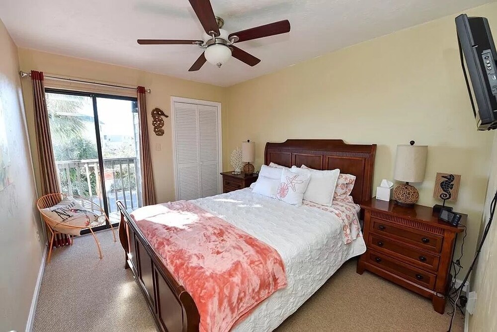 to Beach Paradise! St. Island Vrbo