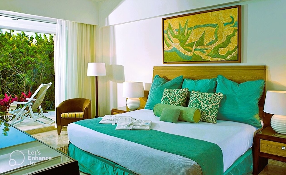 Luxury resort by the beach, Riviera Maya Vidanta Solidaridad Vrbo