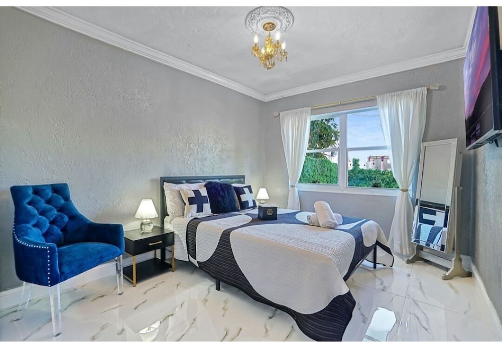 Luxurious Suite with a Beautiful Terrace