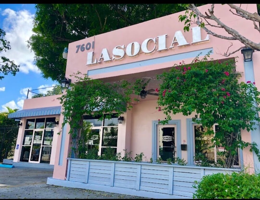 Luxurious Suite with a Beautiful Terrace