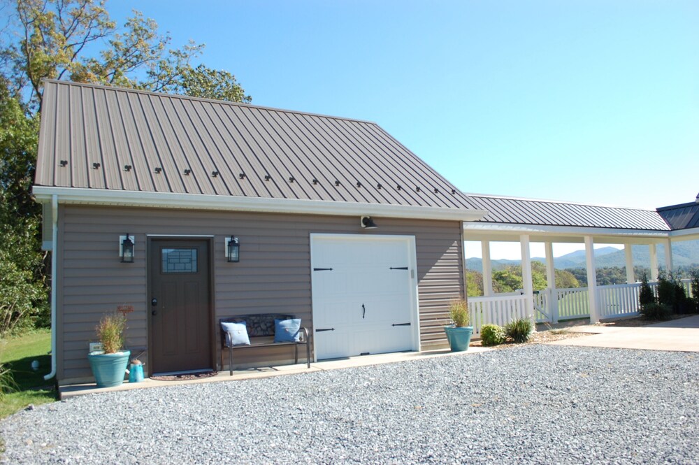 The Loft at Blue Sky Ranch: Perfect for Couples!