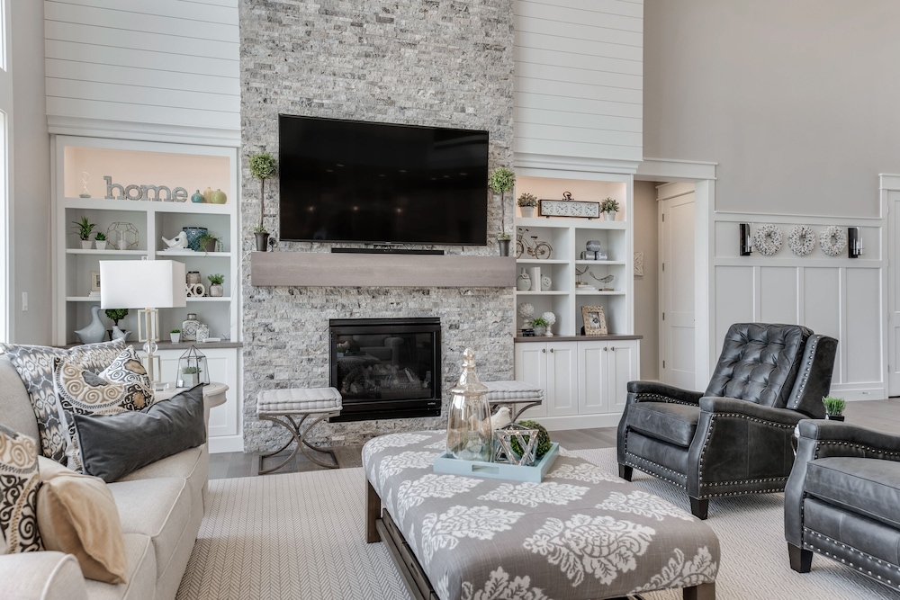 Gorgeous home with large kitchen and huge yard