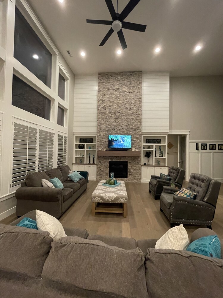 Gorgeous home with large kitchen and huge yard