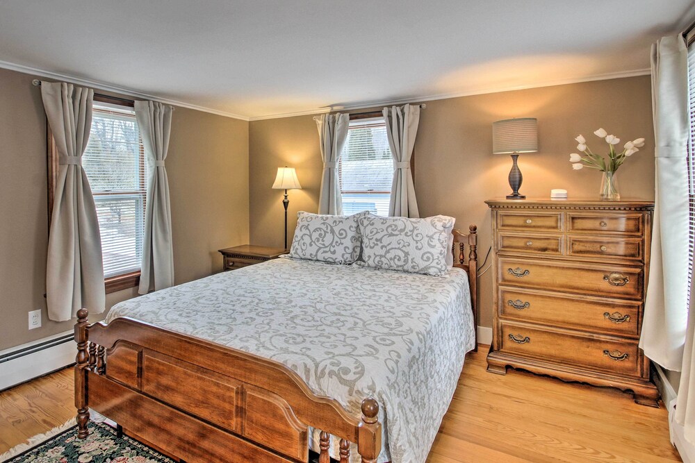 Kennebunk Home w/ Yard