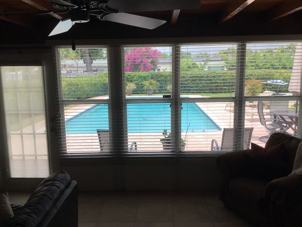 QUIET neighborhood 3 bedroom, 2 bath, Includes large pool! MINUMUM age is 50.