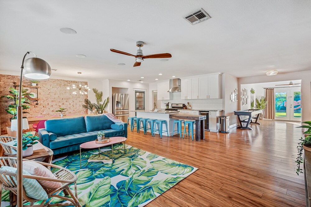 TropicanaCabana -HeatedPool- TikiBar-Gym