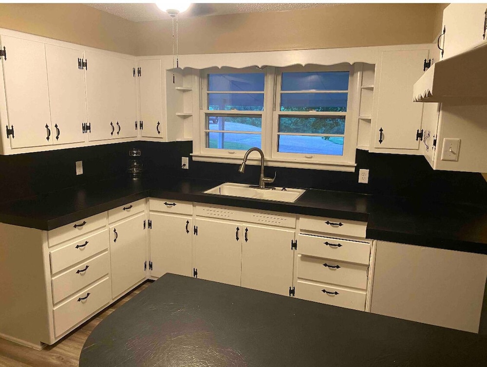 Blue Clouds Ozarks Resort - The Lakeview House