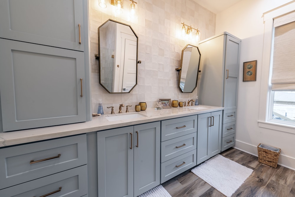 Brand New Key Allegro Rockport Home! Private Pool, Sleeps 12, Large