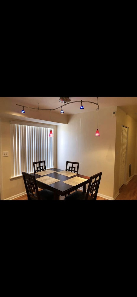 A stylish and spacious 2 bedroom apartment near downtown