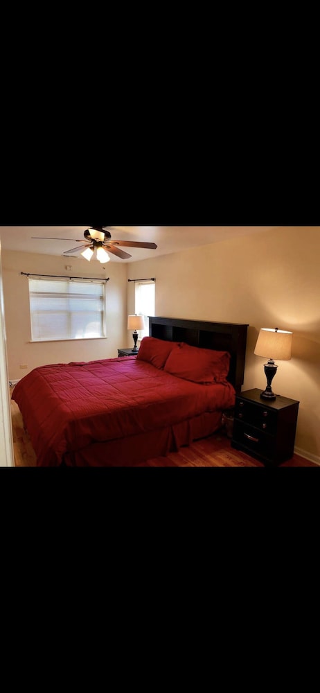 A stylish and spacious 2 bedroom apartment near downtown