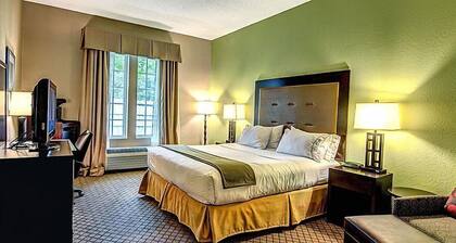 The Inn at River Landing