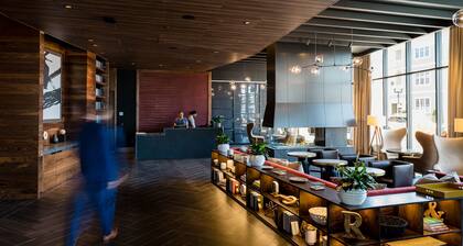 Cambria Hotel Boston Somerville