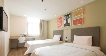 Elan Hotel