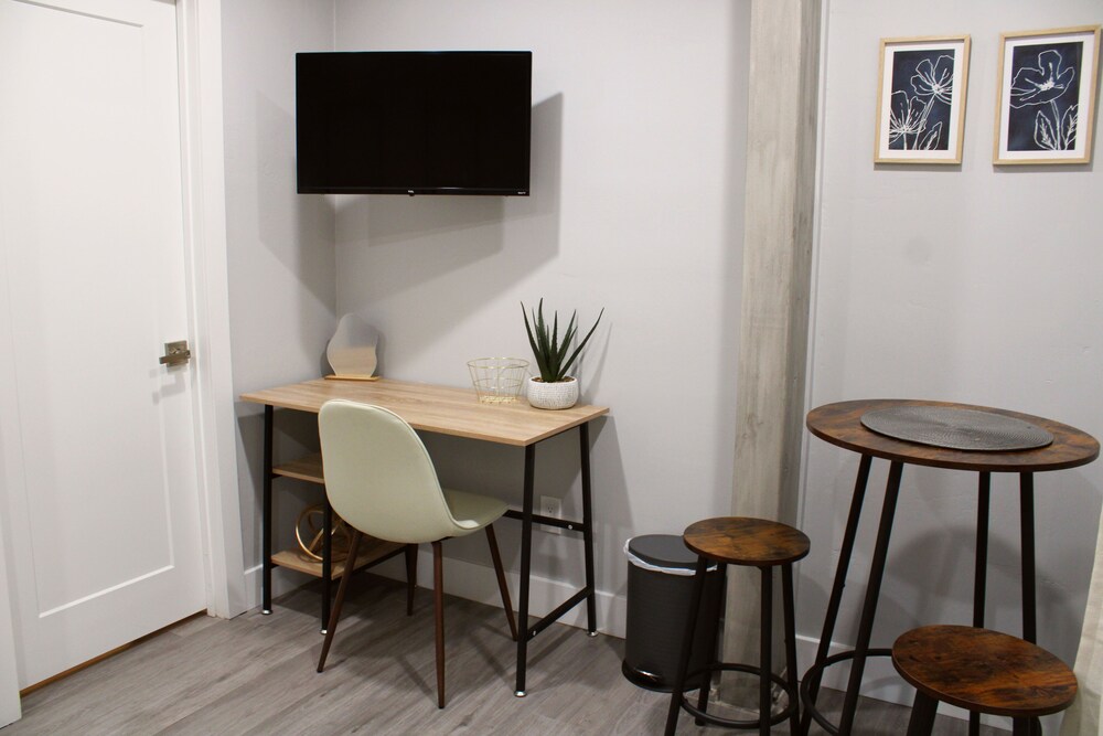 NEW COZY AND PRIVATE SUITE W/ Bakersfield Abritel