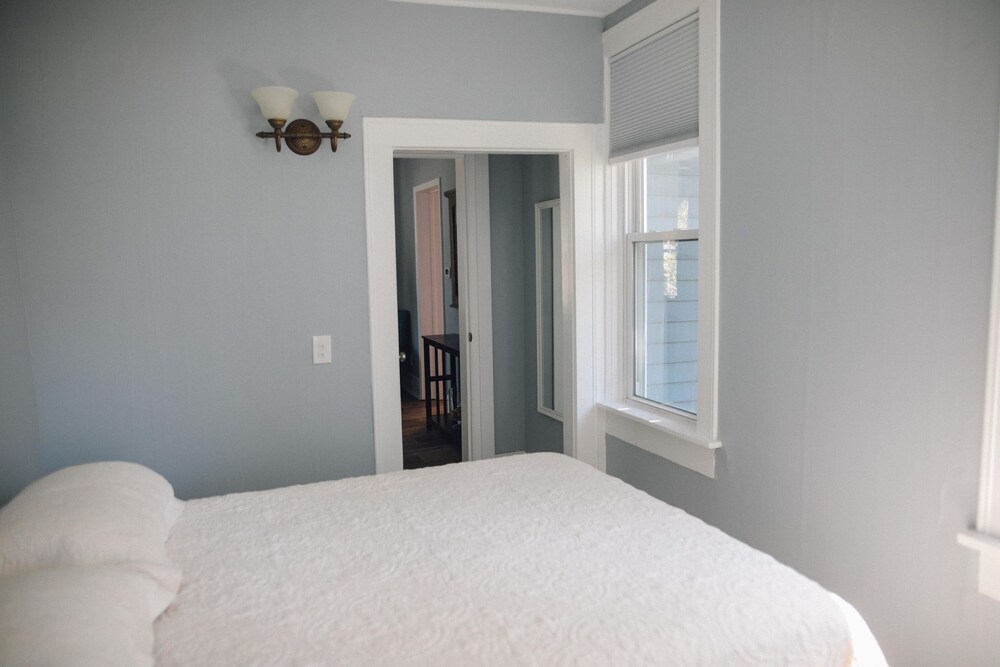 Perfect 2 Bedroom Downtown Grand Haven Grand Haven Vrbo