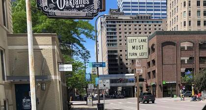 Oaklands on 9th
