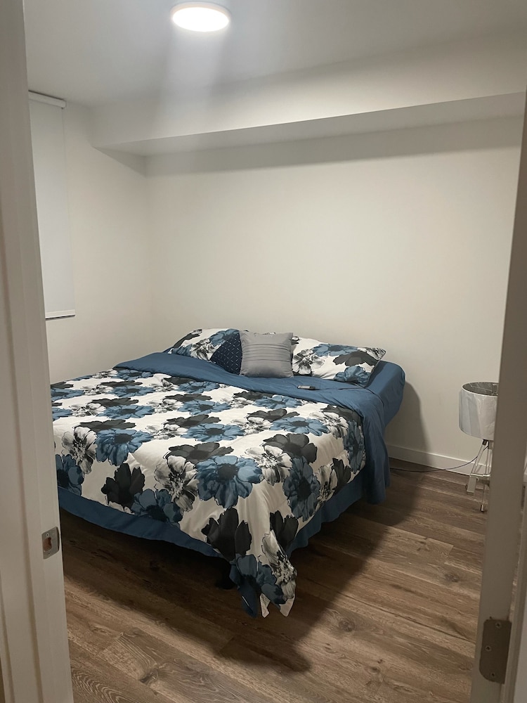 Comfy 1 bedroom 10 minutes from Everything