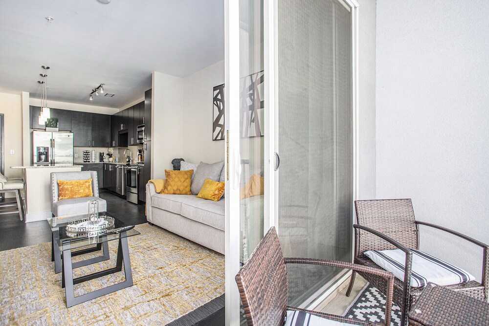 Buckhead luxurious and exquisite suite. Atlanta Vrbo