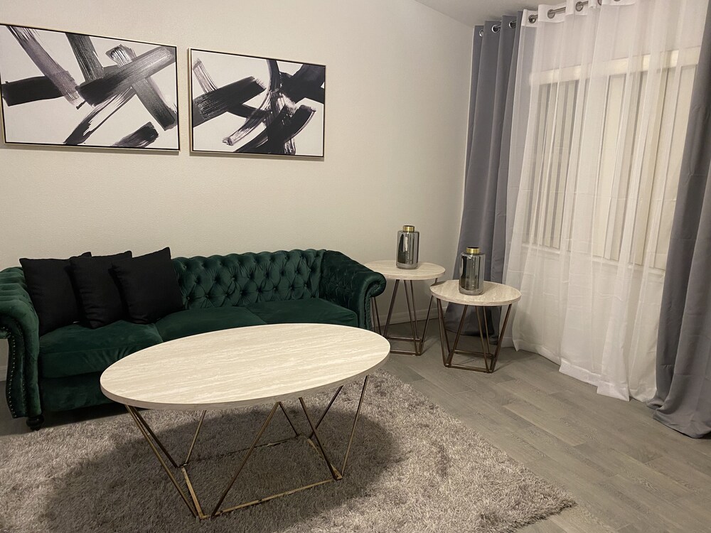 Anastasia House 2/2 - 3 miles from Daytona Beach