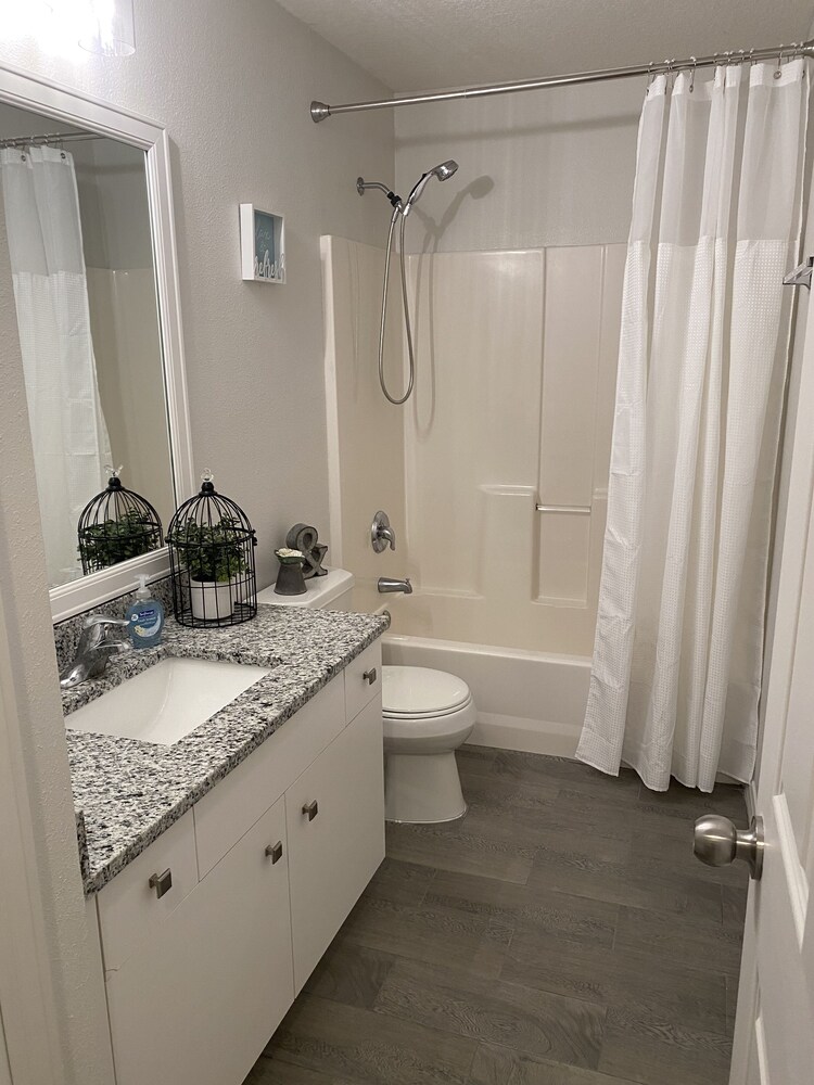 Anastasia House 2/2 - 3 miles from Daytona Beach