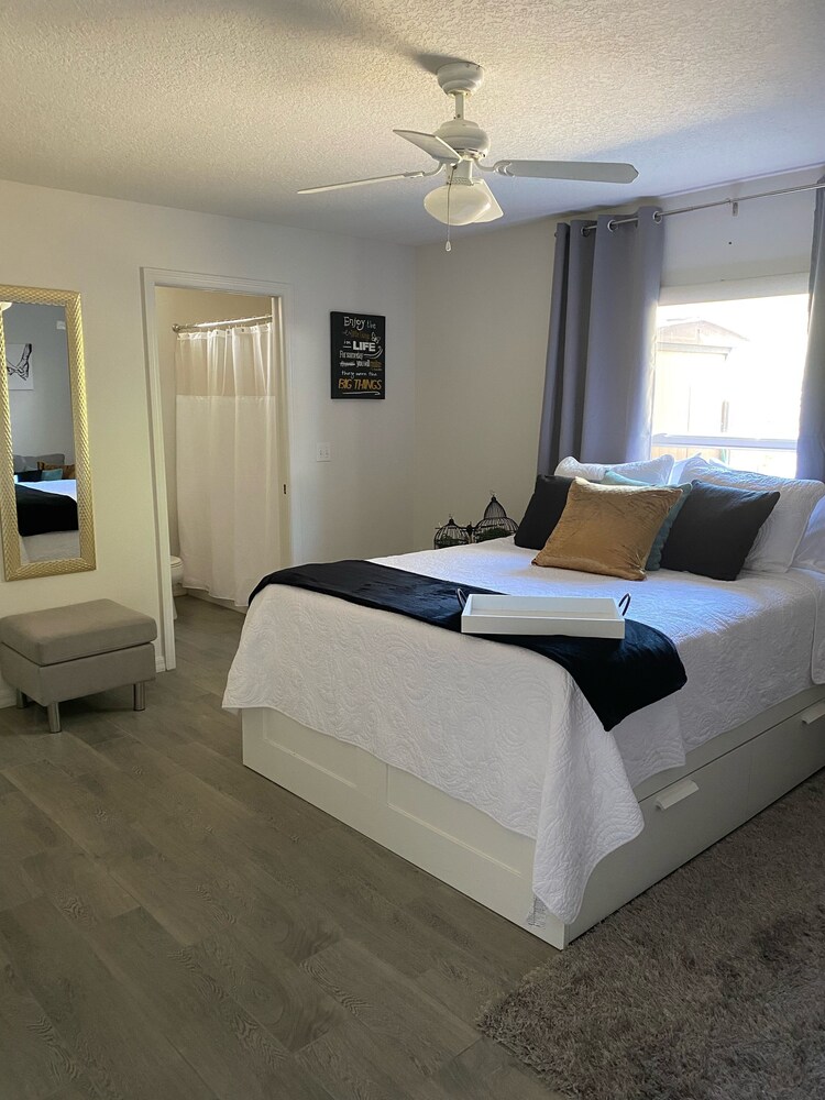 Anastasia House 2/2 - 3 miles from Daytona Beach