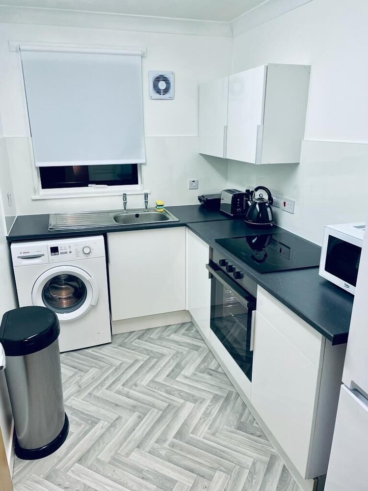 Modern 2bed Flat Near City Centre