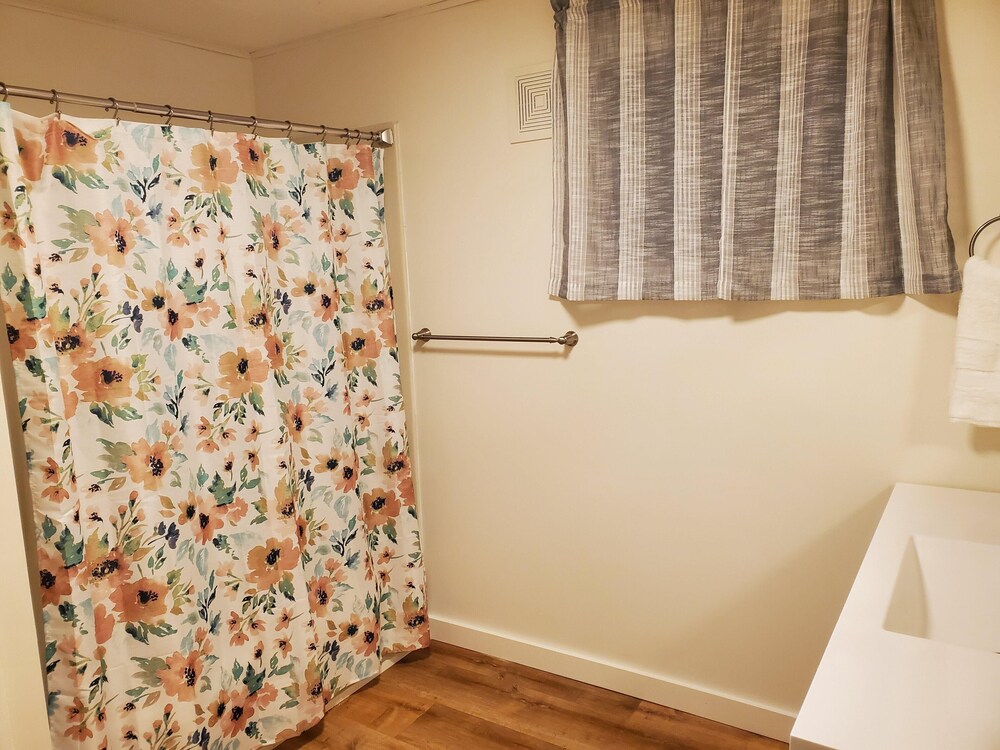 Best in the Bay!! 3B/1.5ba, Pet friendly Home Alexandria Bay Vrbo