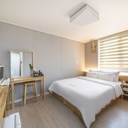 The Best Hotels Closest to Yi Sun-Sin Park in Tongyeong for 2023 ...
