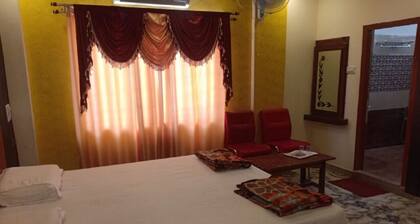 Goroomgo Heera Palace Mysore
