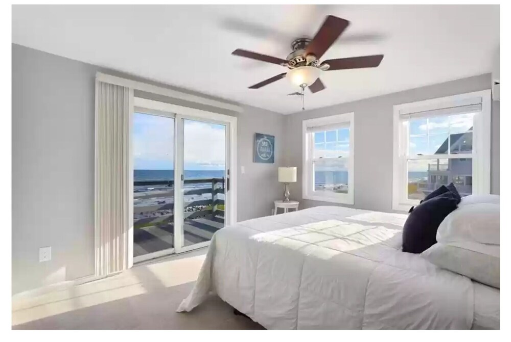 Premier Oceanfront house, steps to the beach! Scituate Vrbo