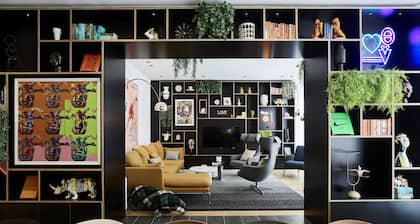 citizenM London Victoria Station