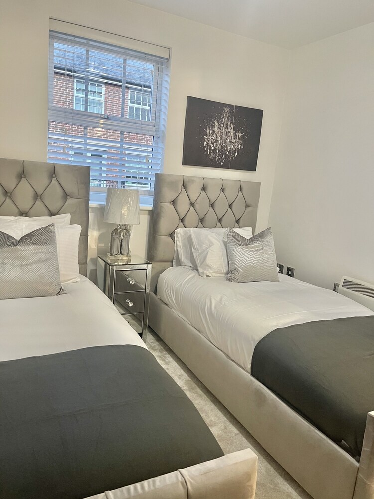 The chateaux luxury Apartment 5 min from Bluewater shopping mall