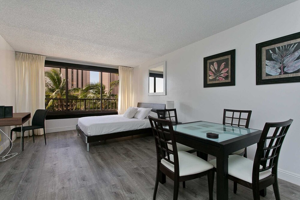 Monthly Discovery Bay 802 2 Bd Ocean Views / Newly Renovated / 2x