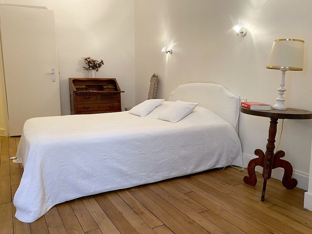 L'appartement de la Motte Picquet Paris Vrbo