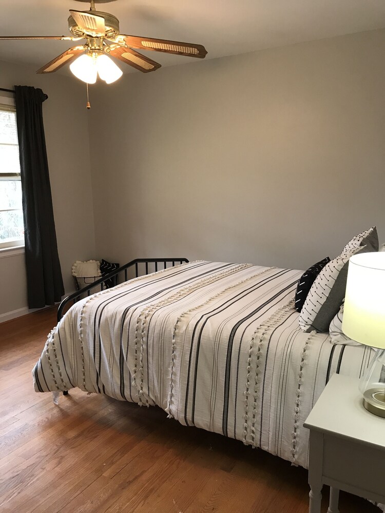 1.9 Mile Walk to the Augusta National Clubhouse! Established