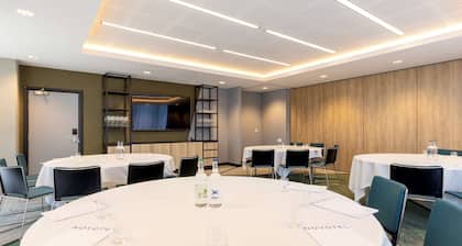 Novotel Liverpool Paddington Village