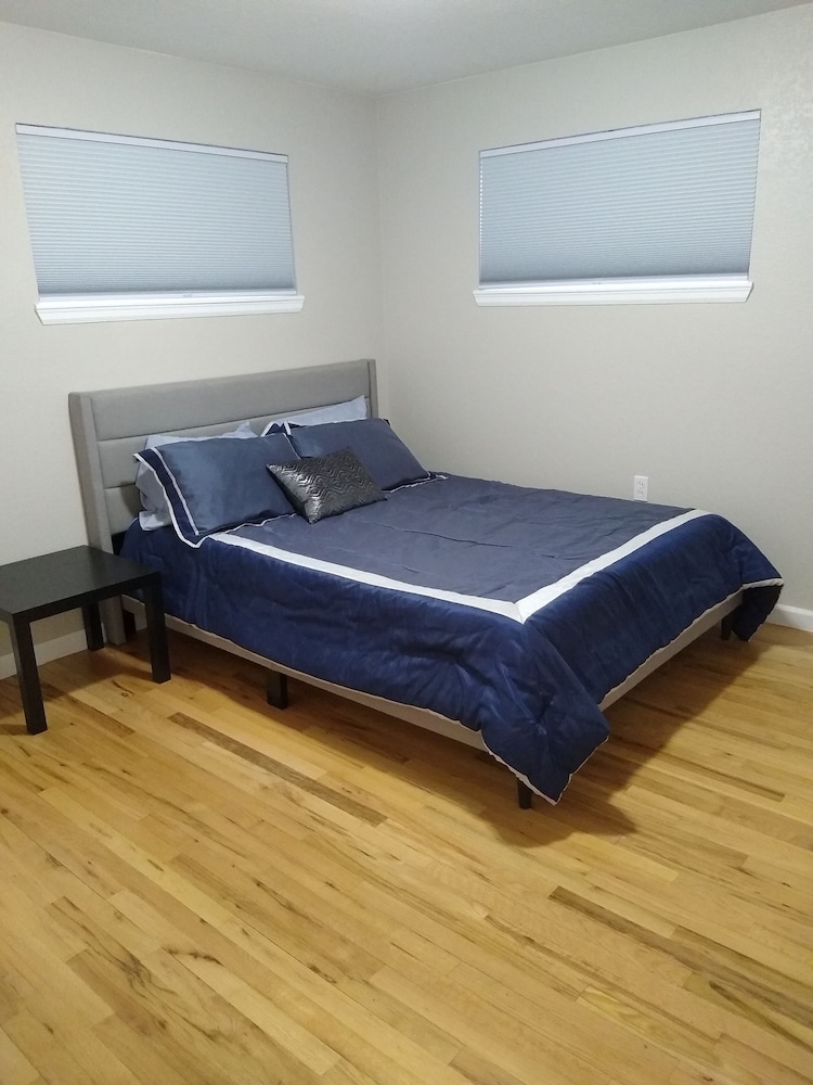 Home in Aurora Upper Level Denver Vrbo