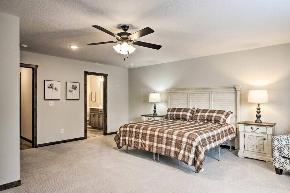 New Gull Lake Townhome! 5 bed 3200ft + Boat Slip Lake Shore Vrbo