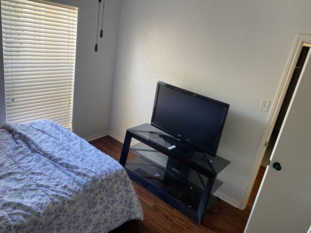 Only 15 minutes away from downtown!! Houston Vrbo