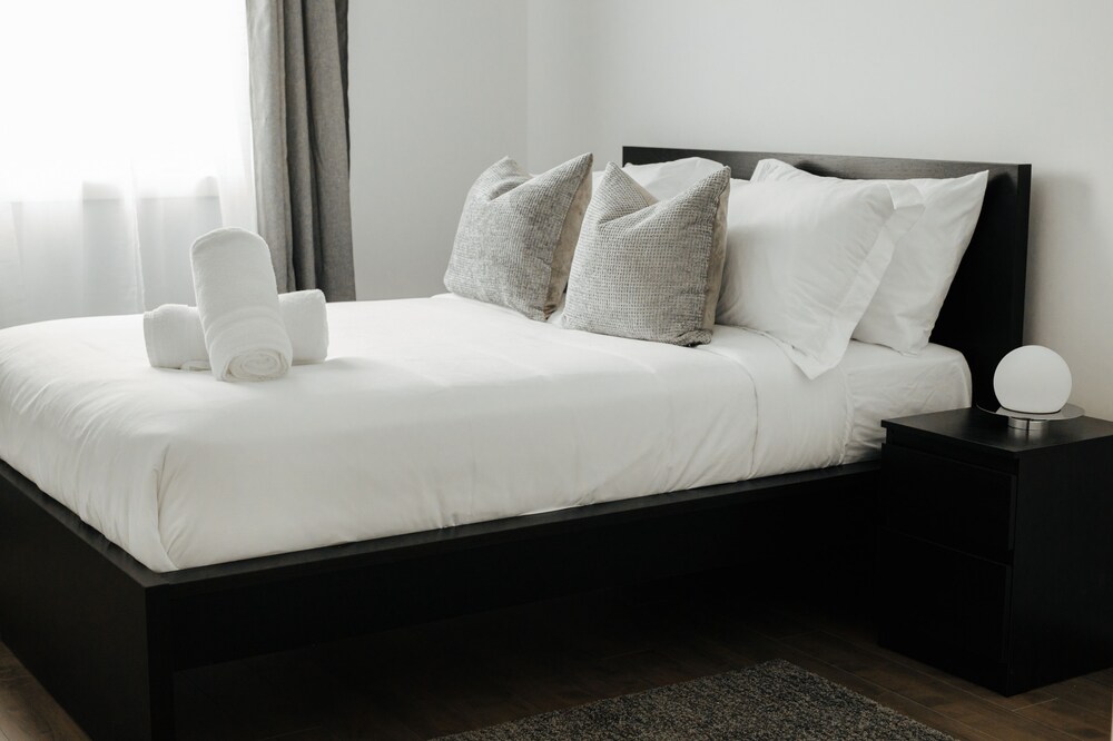 Hidden Gem of Westley New House 5 mins to Dix30 Longueuil Vrbo