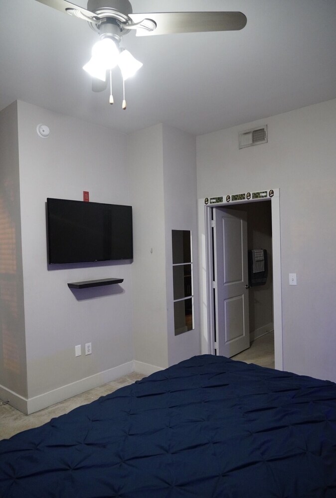 Newly Furnished Lovely 2B/2B MID/DOWNTOWN ATL Atlanta Vrbo