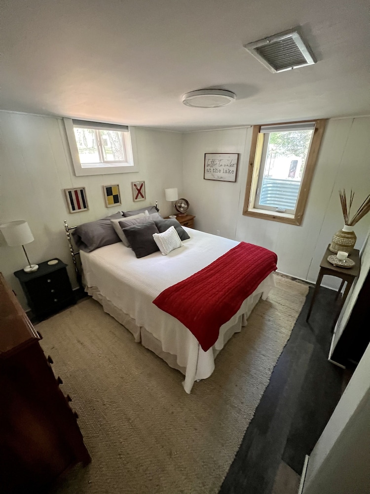 🌟 to your dream vacation at Lily Lake in b Lake, Wisconsin